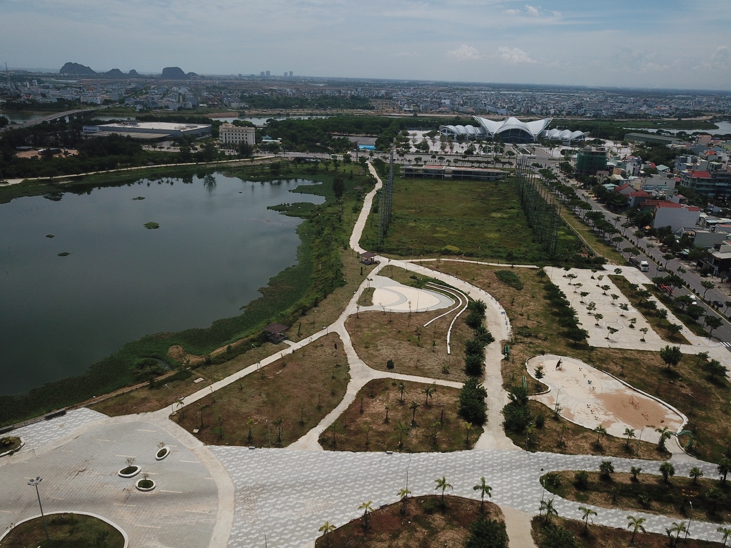 Cong vien Thanh nien 50 ty o Da Nang nhin tu flycam hinh anh