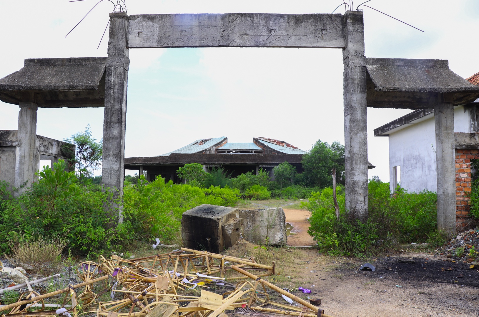 Nhà hỏa táng bỏ hoang ở Hội An ảnh 1 Nha hoa tang bo hoang o Hoi An anh 1
