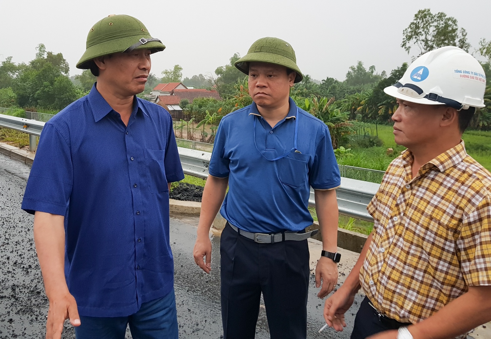 Cao toc Da Nang - Quang Ngai chi chit o ga anh 5