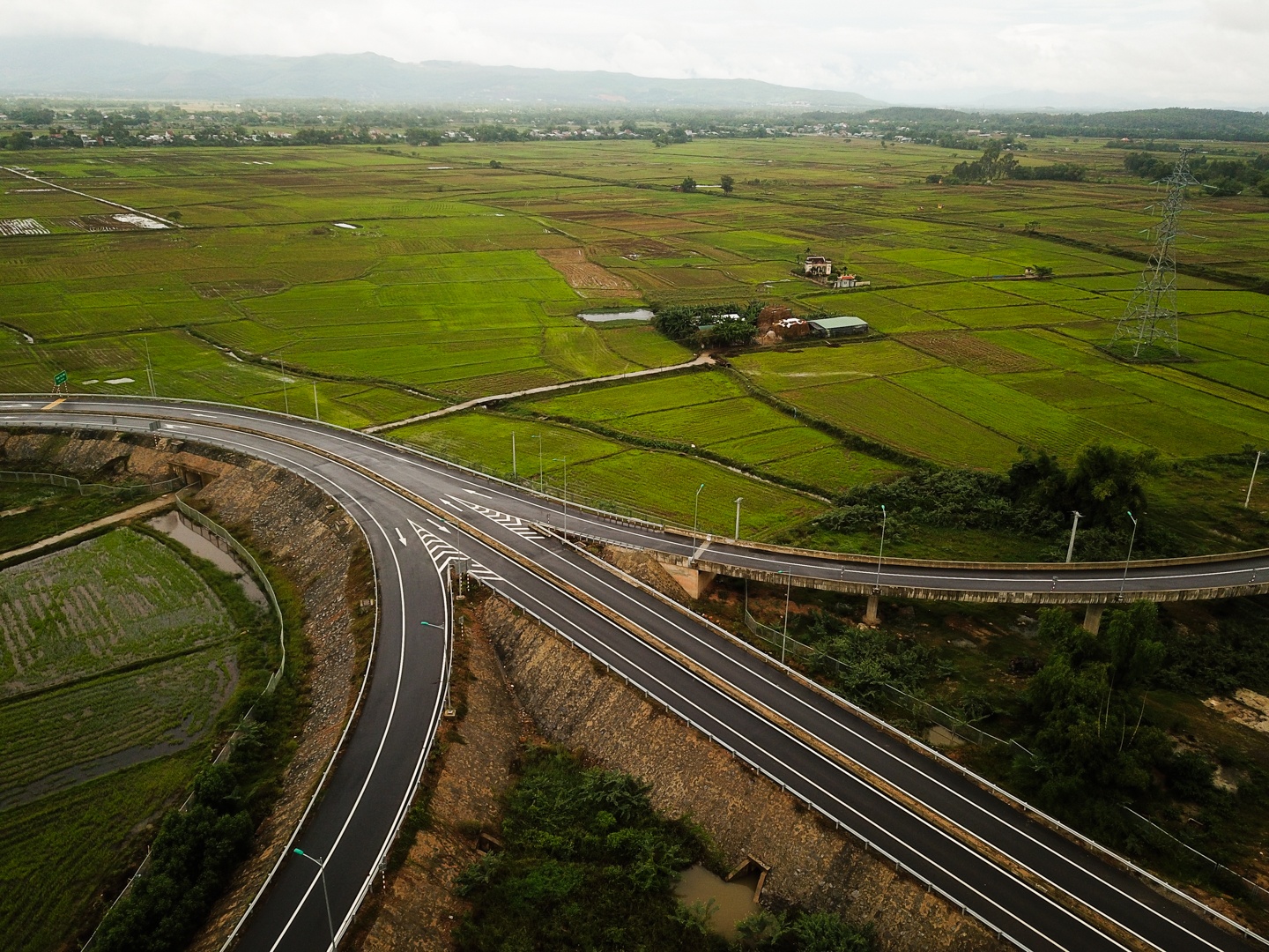 Duong cao toc 34.500 ty hu hong nang anh 1