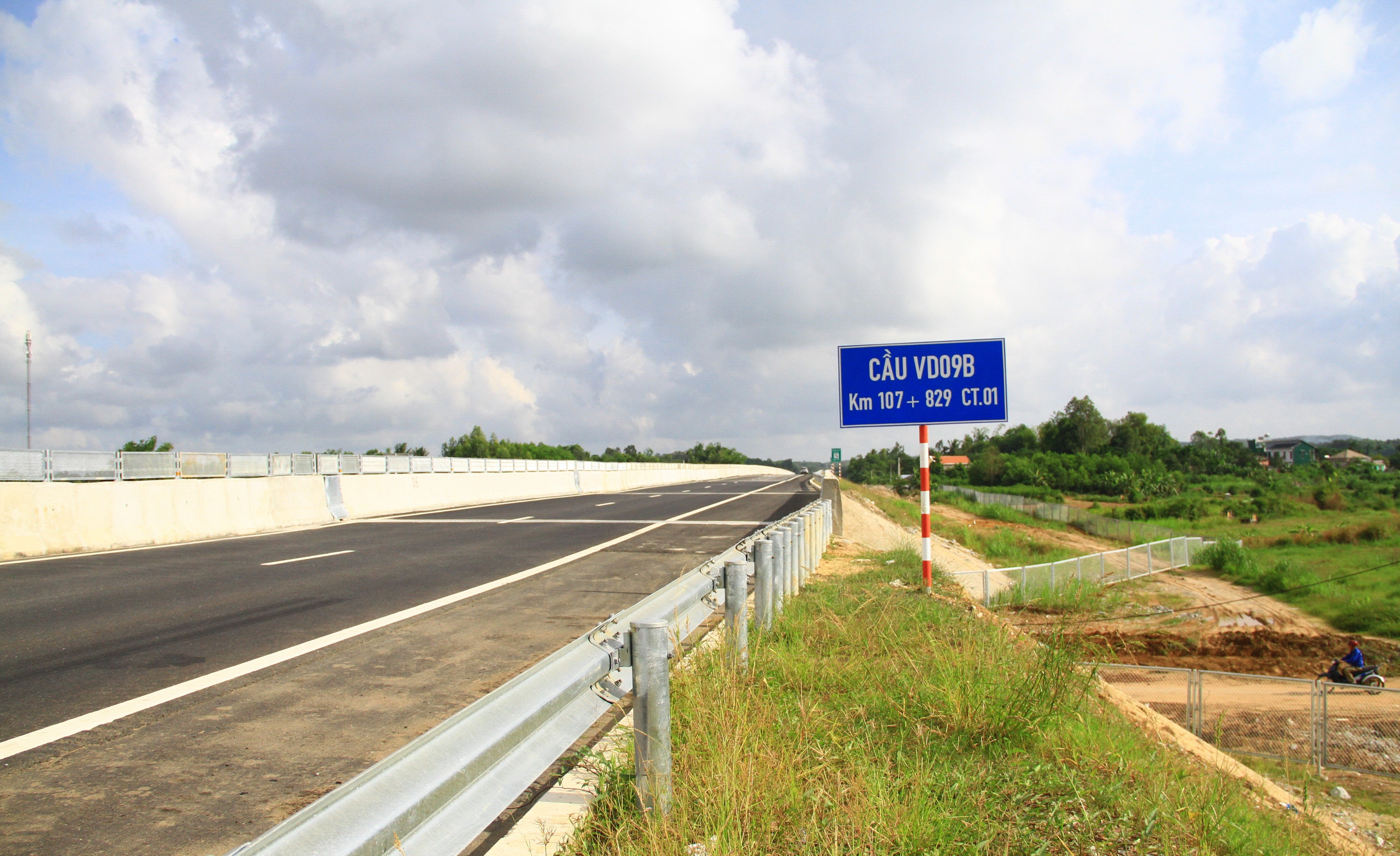 Đường coa tốc Đà Nẵng hư hỏng ảnh 2 Duong coa toc Da Nang hu hong anh 2