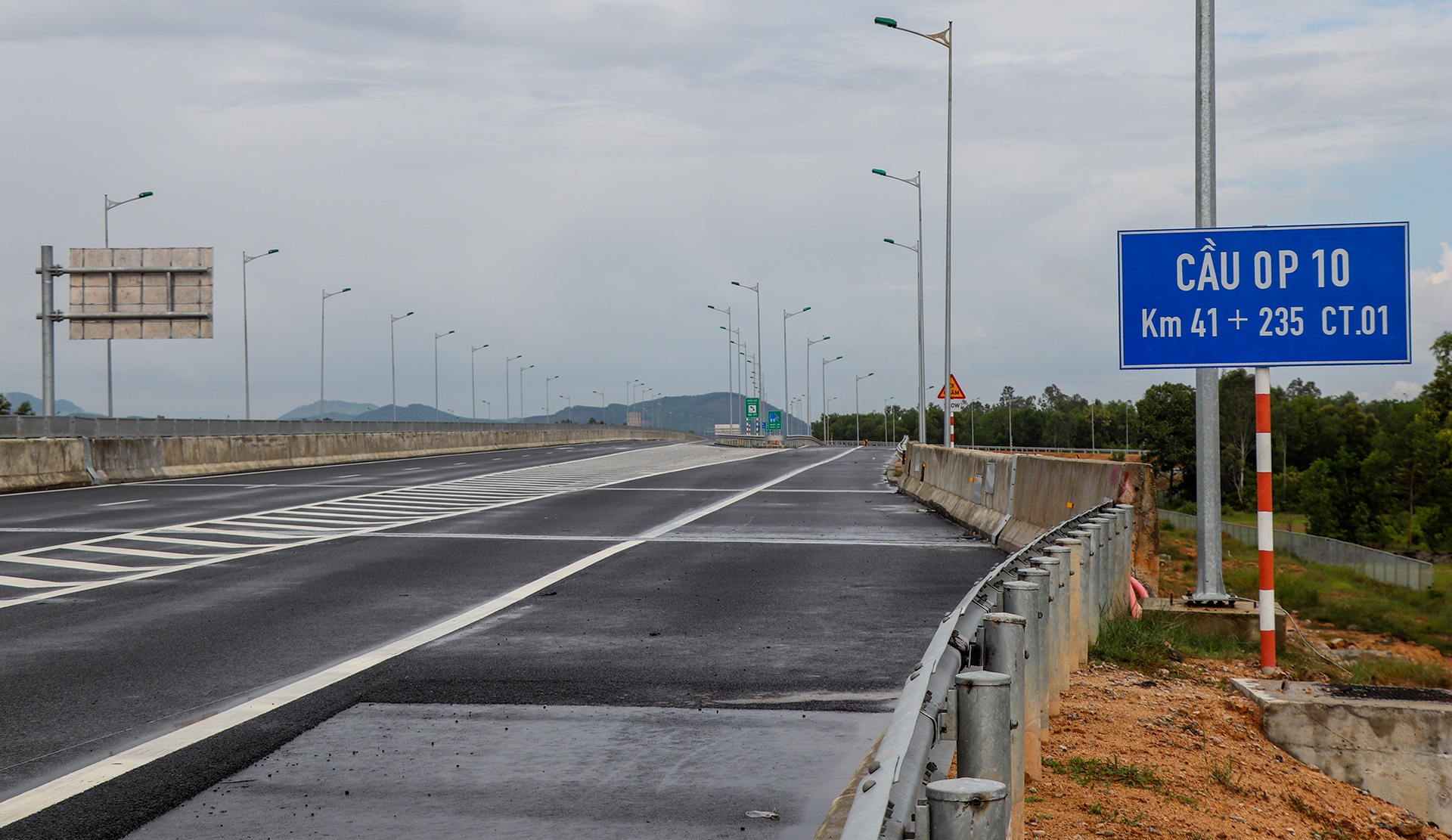 Cao toc moi thong xe ma co den 20 cay cau tham dot anh 4