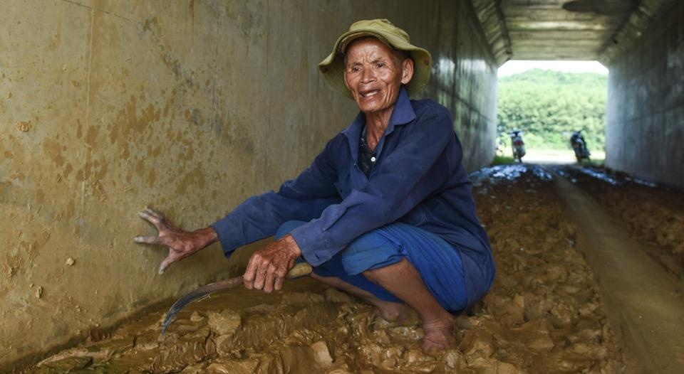 Gan 20 cay cau tham dot tren cao toc 34.500 ty Da Nang - Quang Ngai hinh anh