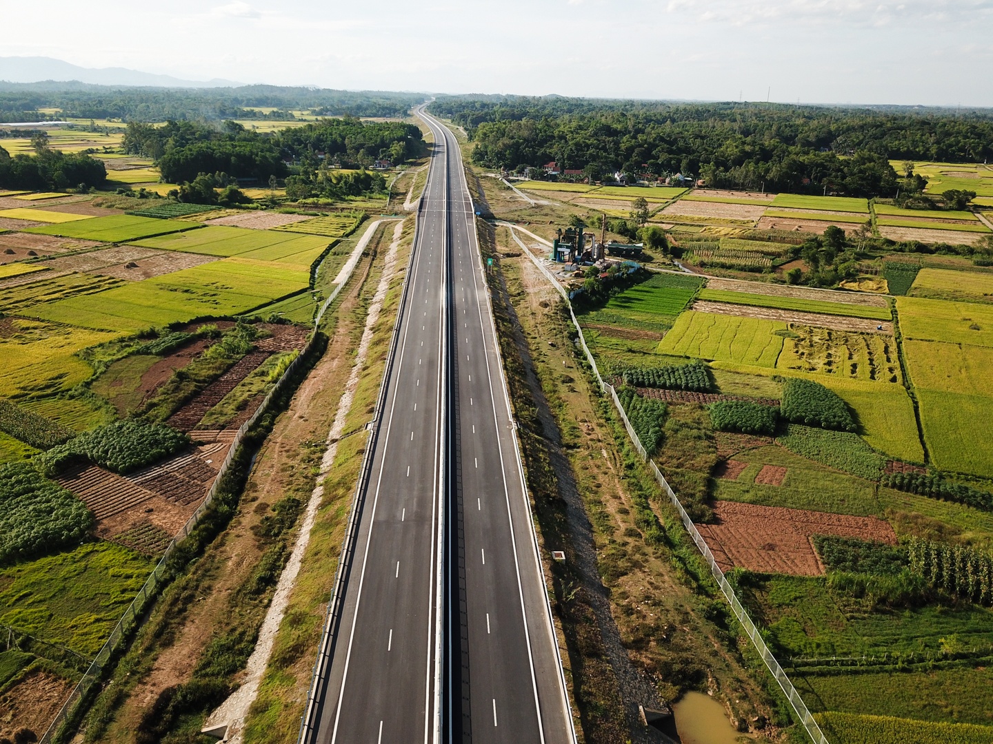 Bo GTVT yeu cau xu ly hu hong tren cao toc 34.500 ty anh 1