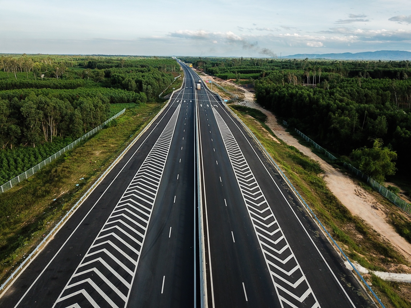 Bo Giao thong len tieng viec dong y cho VEC thu phi cao toc 34.500 ty hinh anh