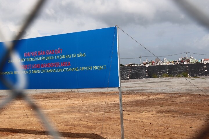 Du ly moi truong o nhiem dioxin tai san bay Da Nang anh 3