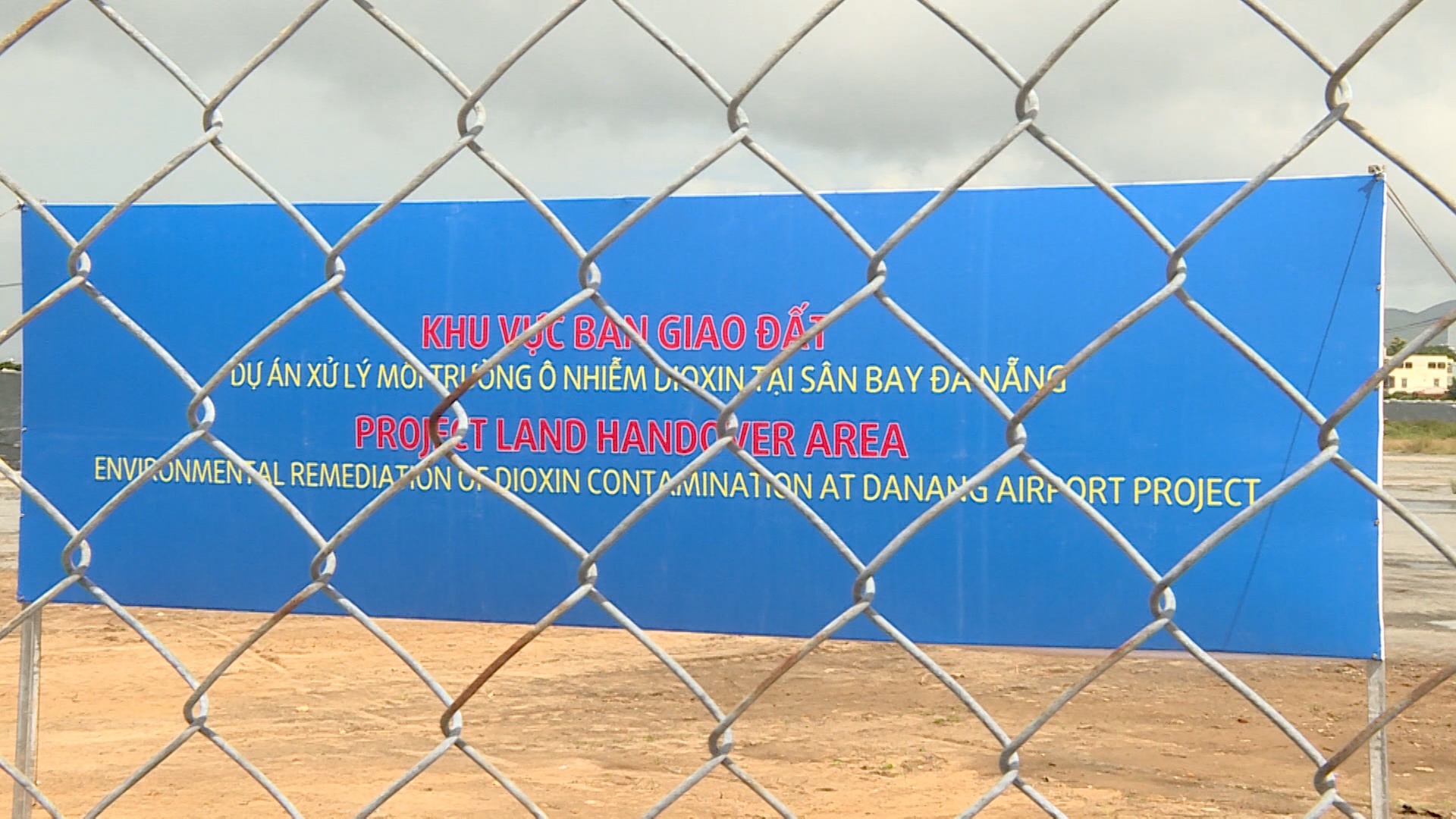 San bay quoc te Da Nang khong con chat doc dioxin hinh anh