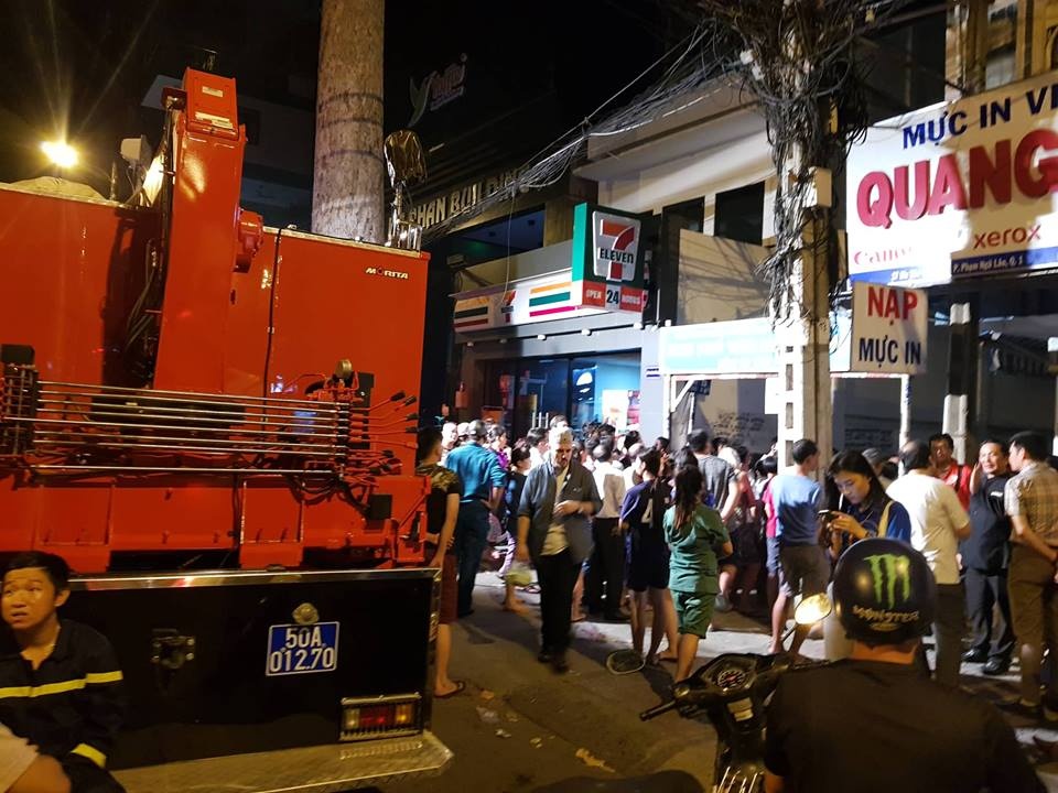 Sap nha o trung tam Sai Gon,  nhieu nguoi thuong vong anh 1