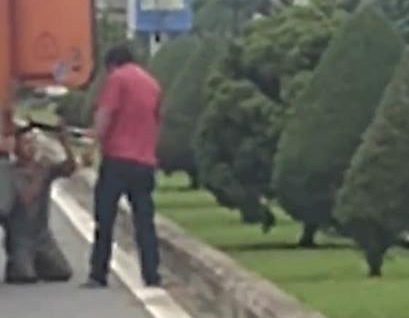 Xac minh vu tai xe dung dao de doa bat dong nghiep quy giua duong hinh anh