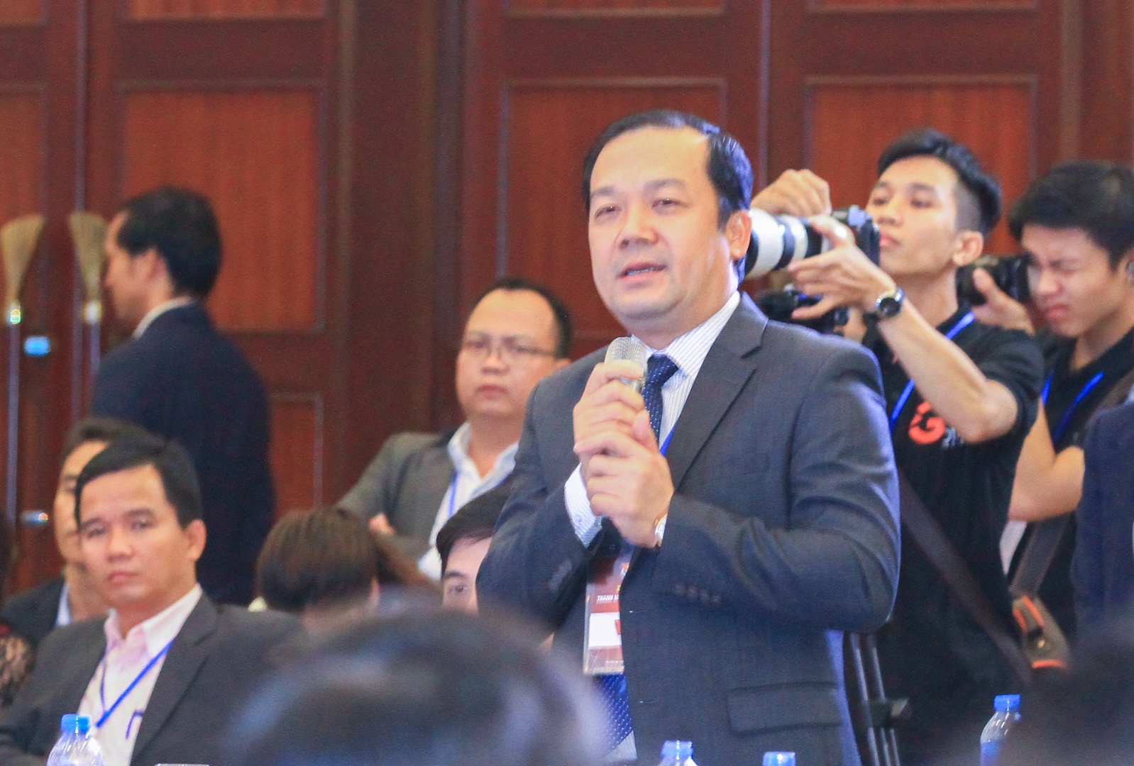 Thu tuong doi thoai voi thanh nien anh 2