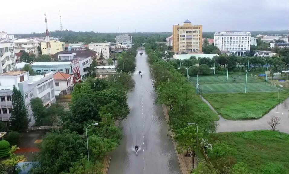 Tam Kỳ thất thủ sau trận mưa lớn ảnh 2 Tam Ky that thu sau tran mua lon anh 2