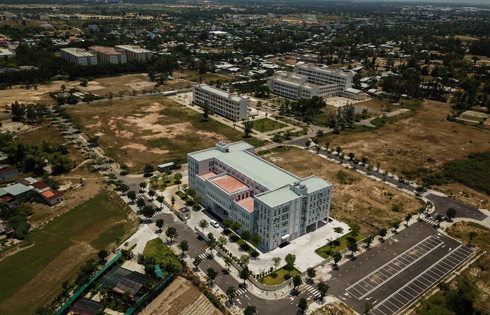 Tai khoi dong lang dai hoc gan 10.000 ty 'treo' 2 thap ky o Da Nang hinh anh