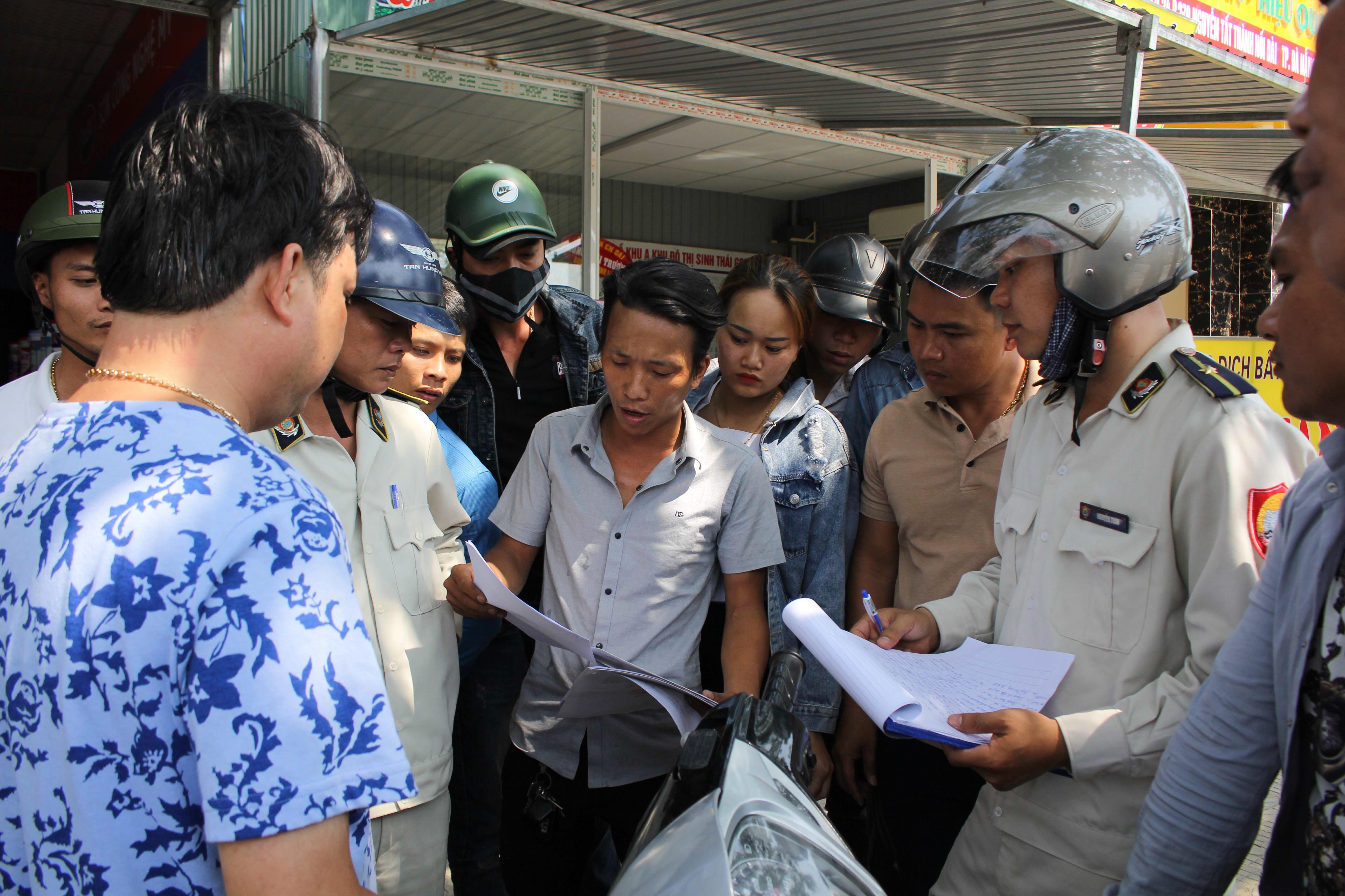 Thao do 200 ki ot dung trai phep de rao ban dat hinh anh