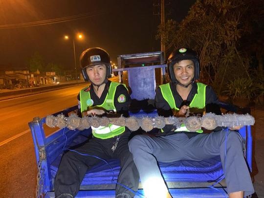 Doi tinh nguyen 117 dep nan dinh tac anh 1