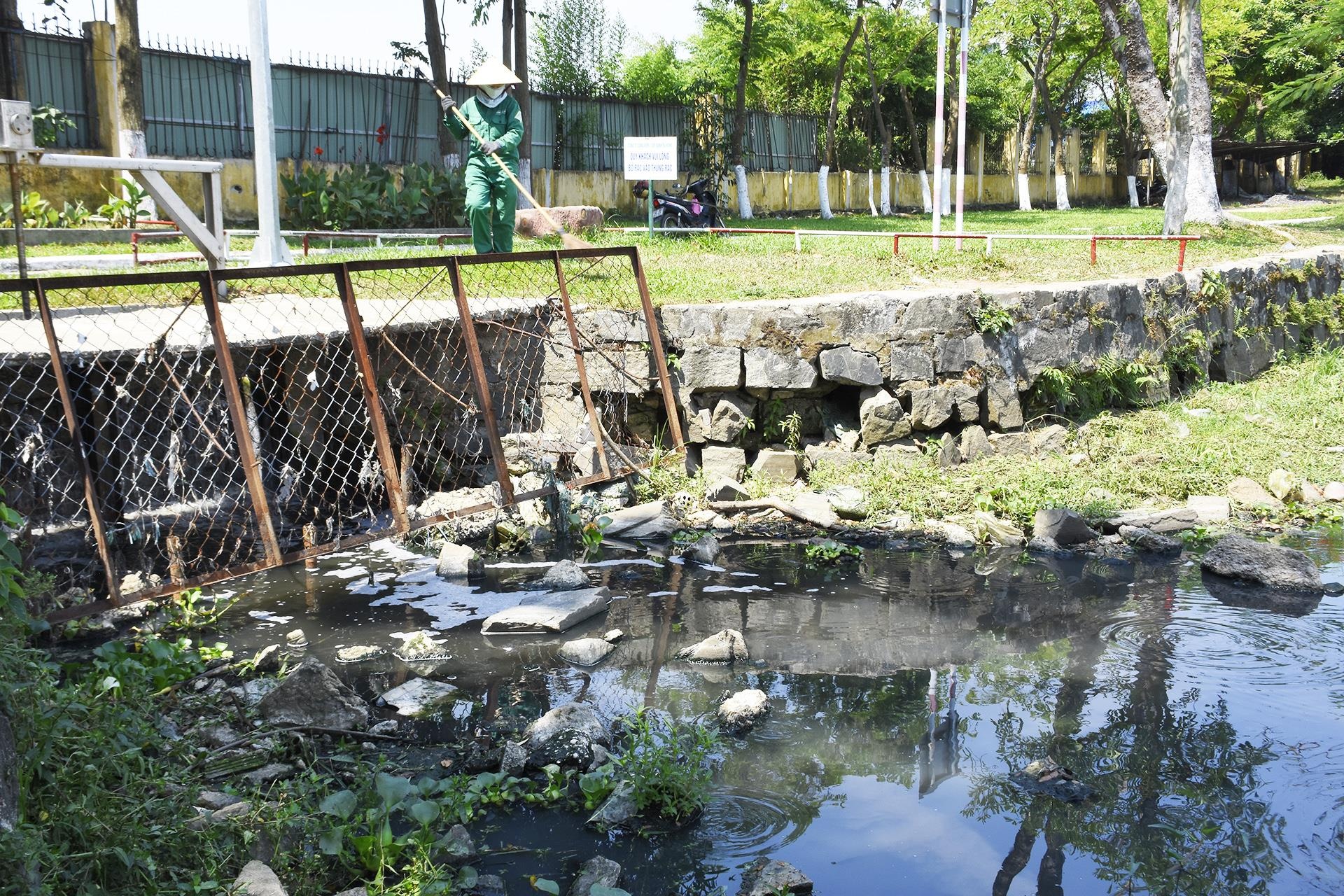 Nhech nhac o cong vien lon nhat Da Nang anh 12