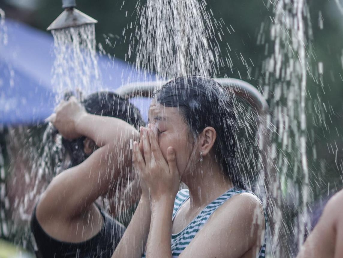 'Tam nuoc ngot o cac bai bien Da Nang re nhat the gioi' hinh anh