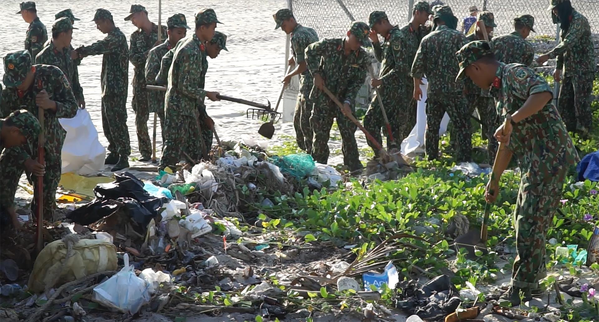 Dọn vệ sinh môi trường biển ảnh 1 Don ve sinh moi truong bien anh 1