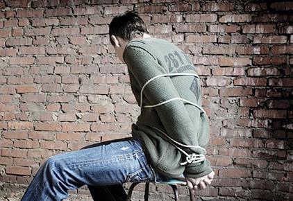 Chuyen nguoi dan ong Singapore bi bat coc tong tien o Viet Nam hinh anh