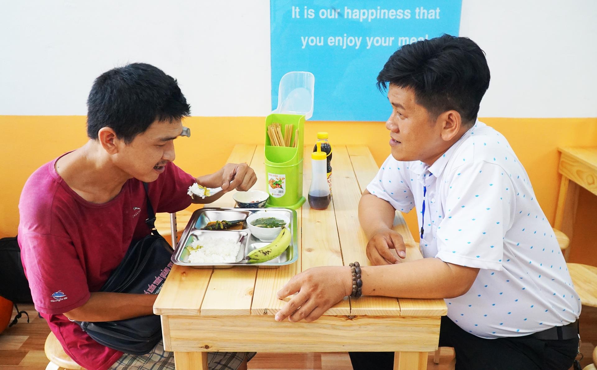 Quan com 2.000 dong o Da Nang anh 14