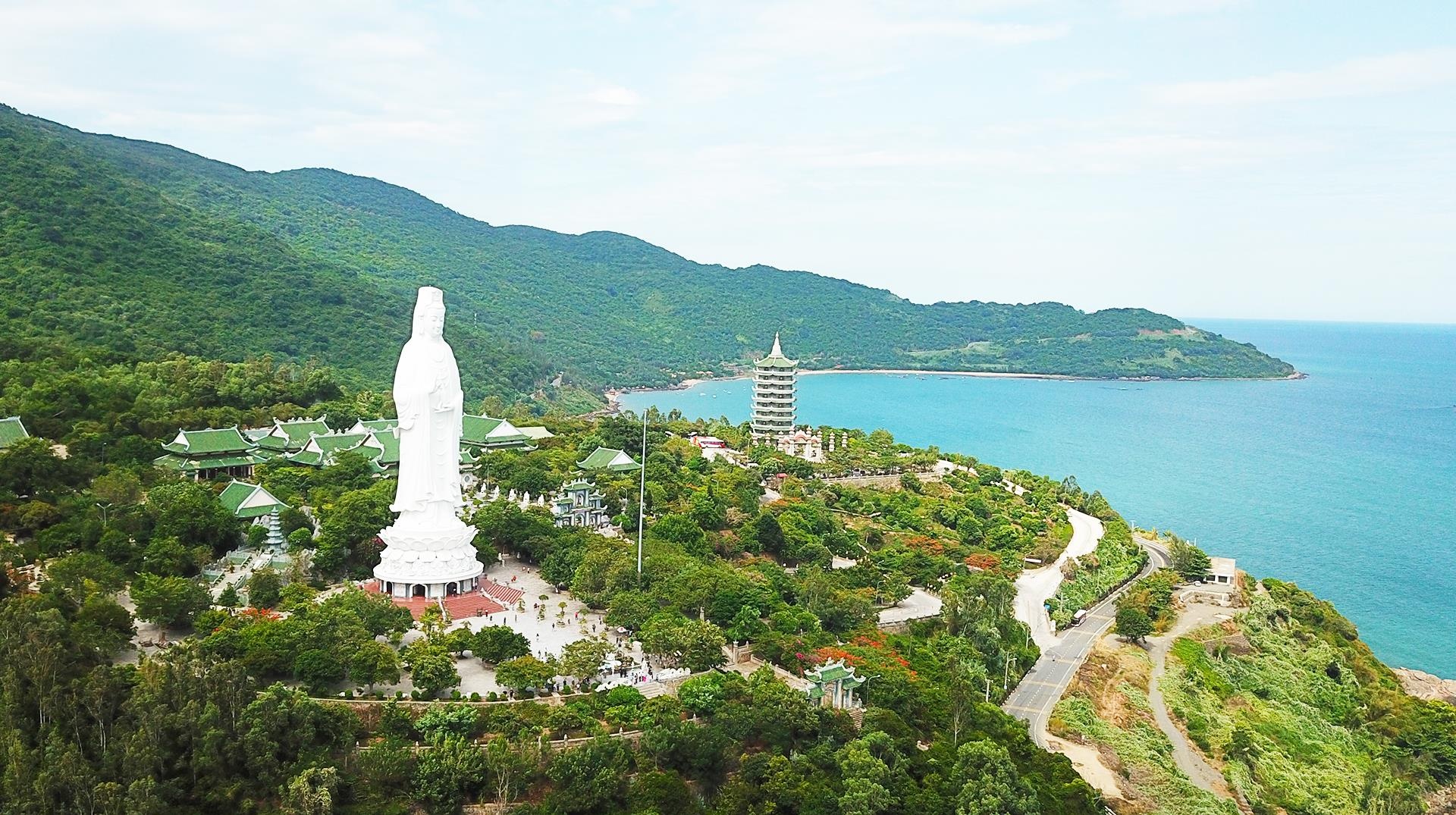 12 vu tai nan, Da Nang lap bien canh bao o cac duong len Son Tra hinh anh
