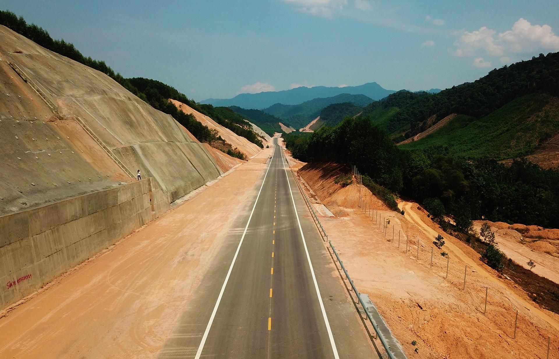 Cham giai toa 11,5 km duong, moi nam tra lai vay 66 trieu USD hinh anh