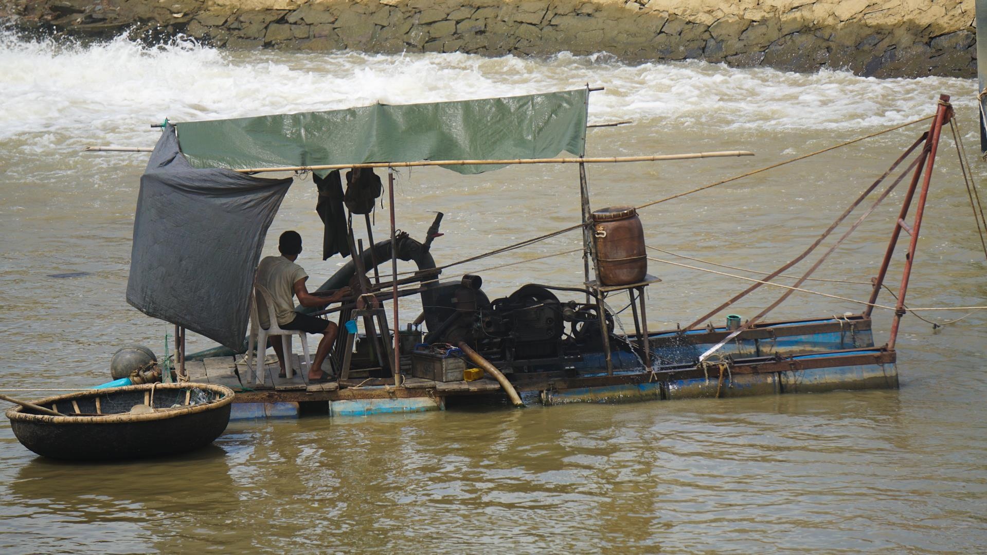 Thuy dien gay han han o ha du Da Nang anh 10