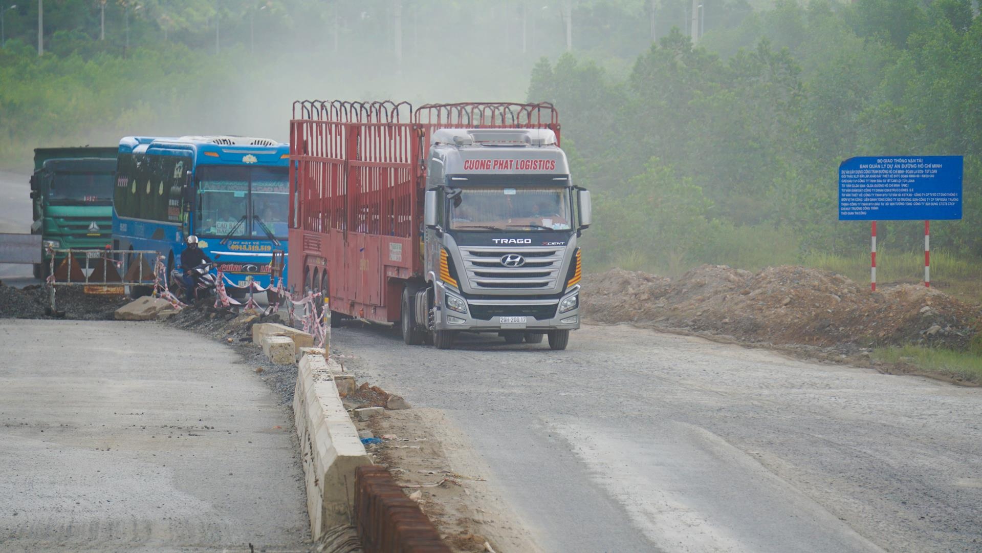 Cao toc La Son - Tuy Loan cham tien do anh 12