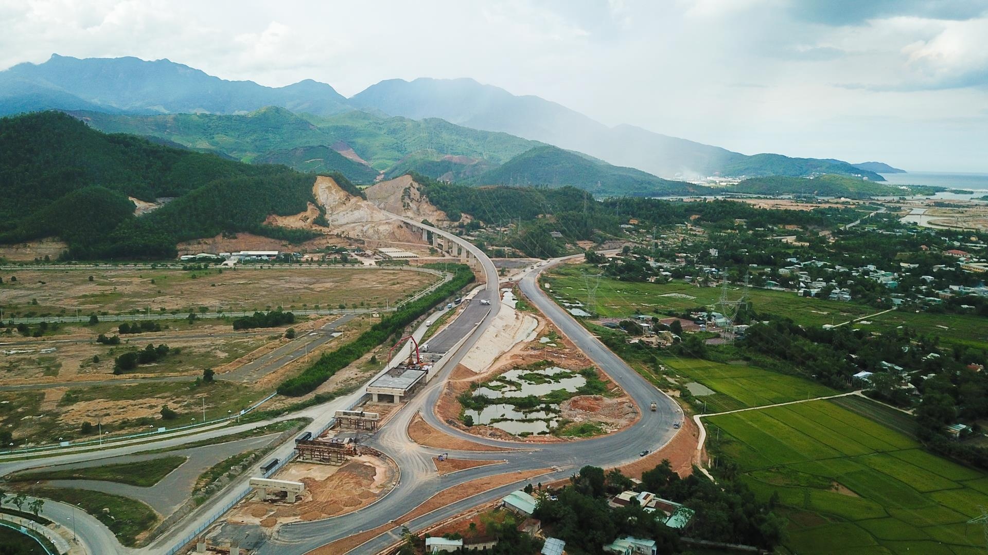 Cao toc La Son - Tuy Loan anh 2