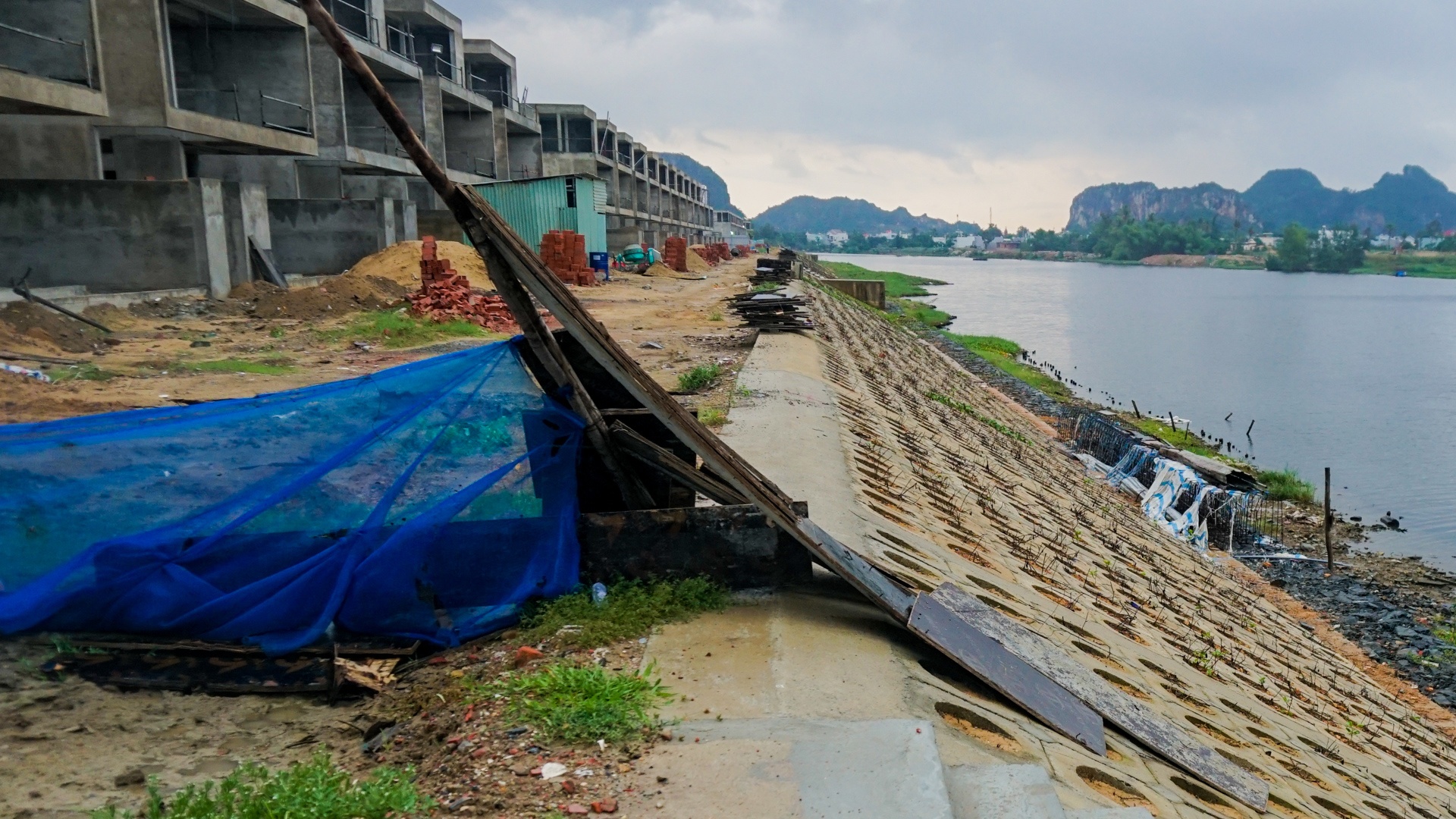 Cong ty Dat Xanh mien Trung xay 36 biet thu trai Luat anh 7