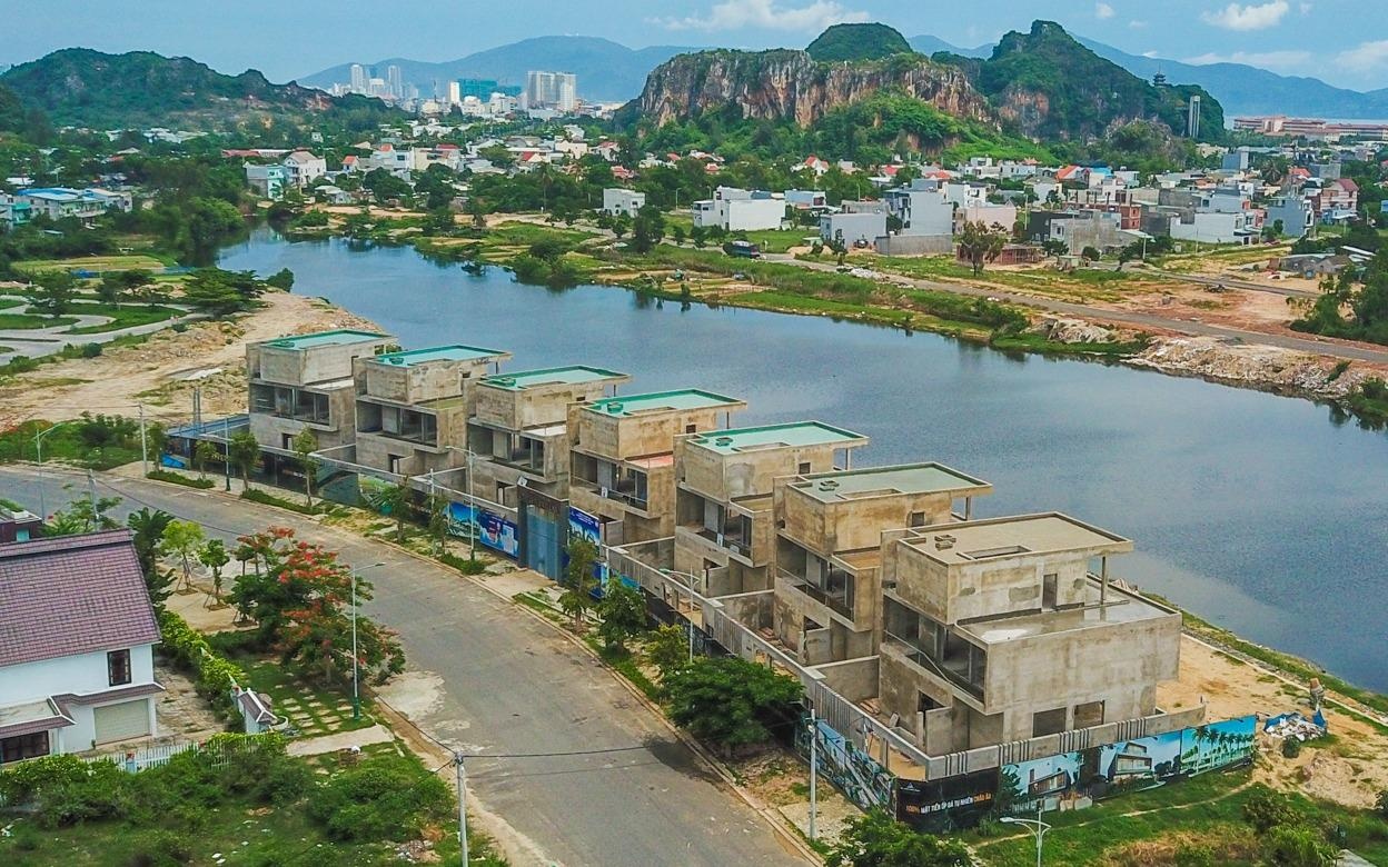 Can canh 36 biet thu ven song Co Co bi Da Nang thu hoi giay phep hinh anh