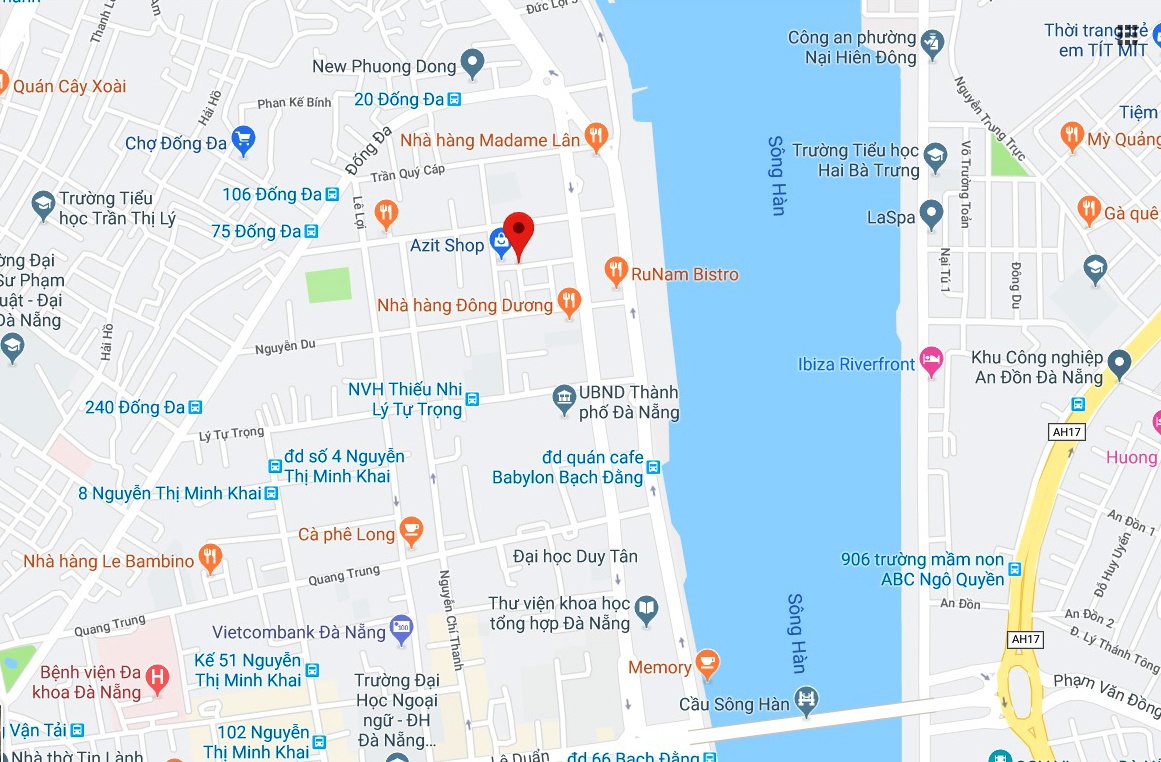 Cây xanh bật gốc đè lên ôtô ảnh 2 Cay xanh bat goc de len oto anh 2