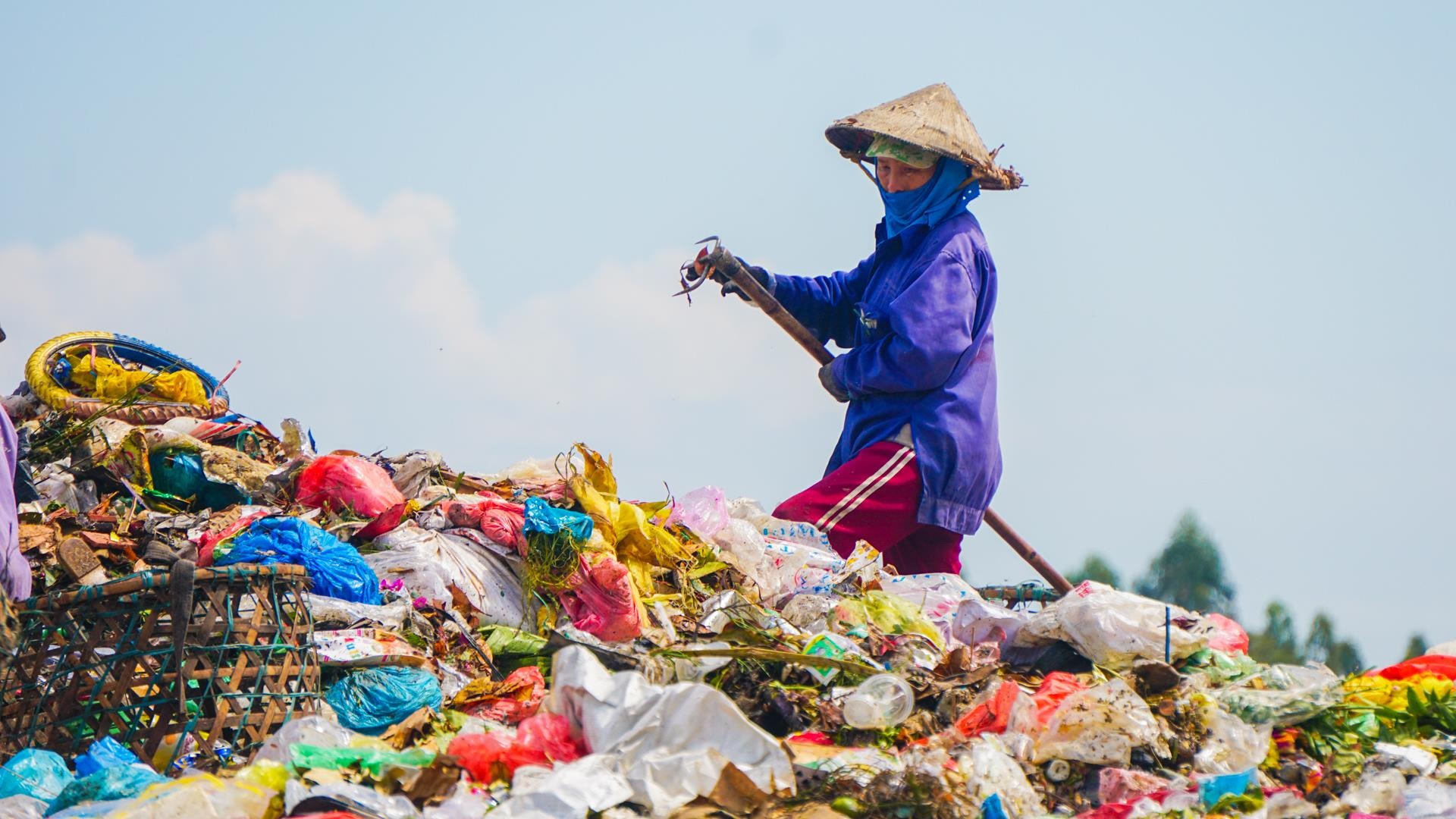 Da Nang dau tu 12 ty dong che bat han che mui hoi o bai rac Khanh Son hinh anh
