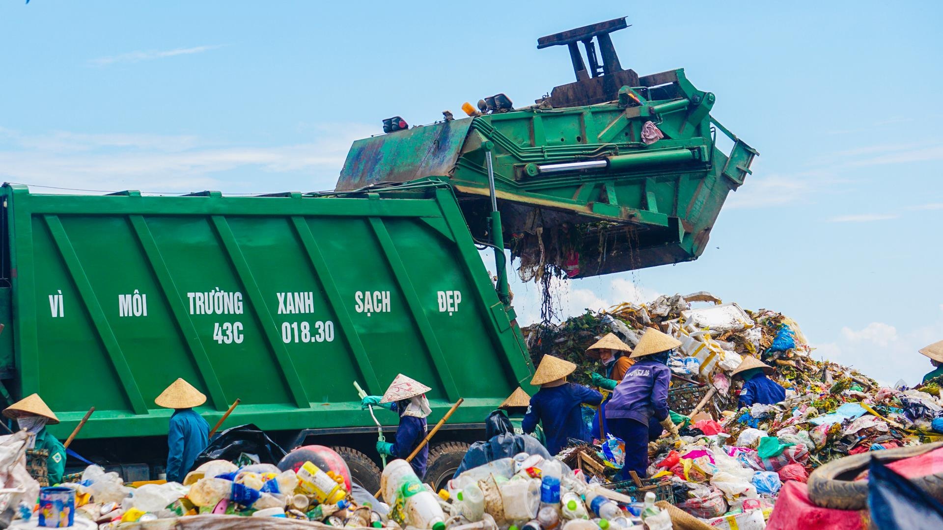 Bai rac cao hon dau nguoi o Da Nang sap qua tai hinh anh