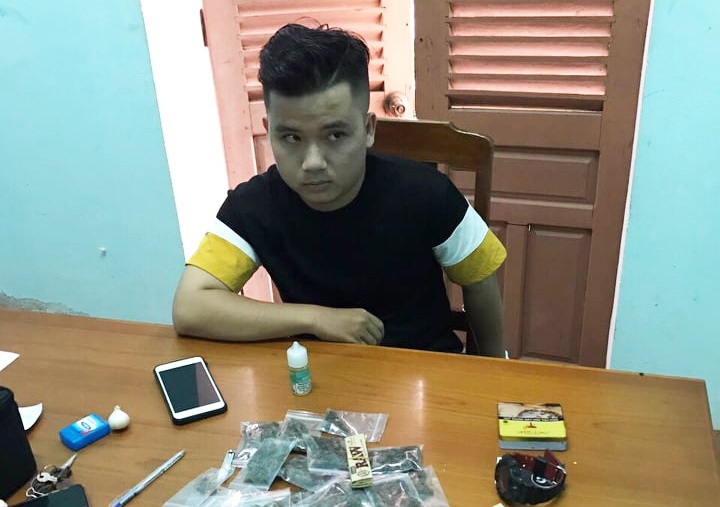 Hai sinh vien o Da Nang vuong lao ly vi lien quan ma tuy hinh anh