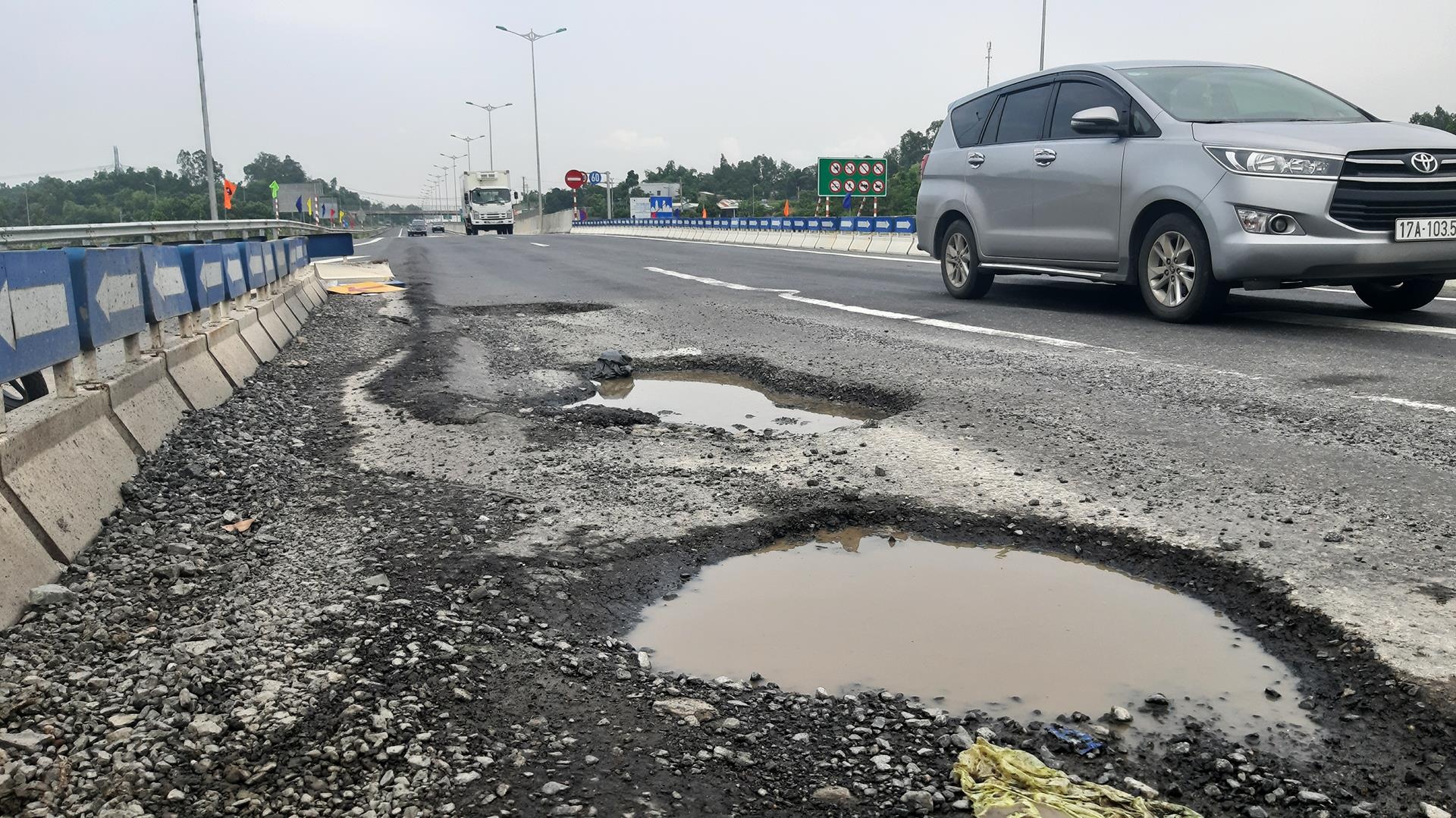 Cao toc hon 34.000 ty xuat hien 'o trau' sau vai con mua nho hinh anh