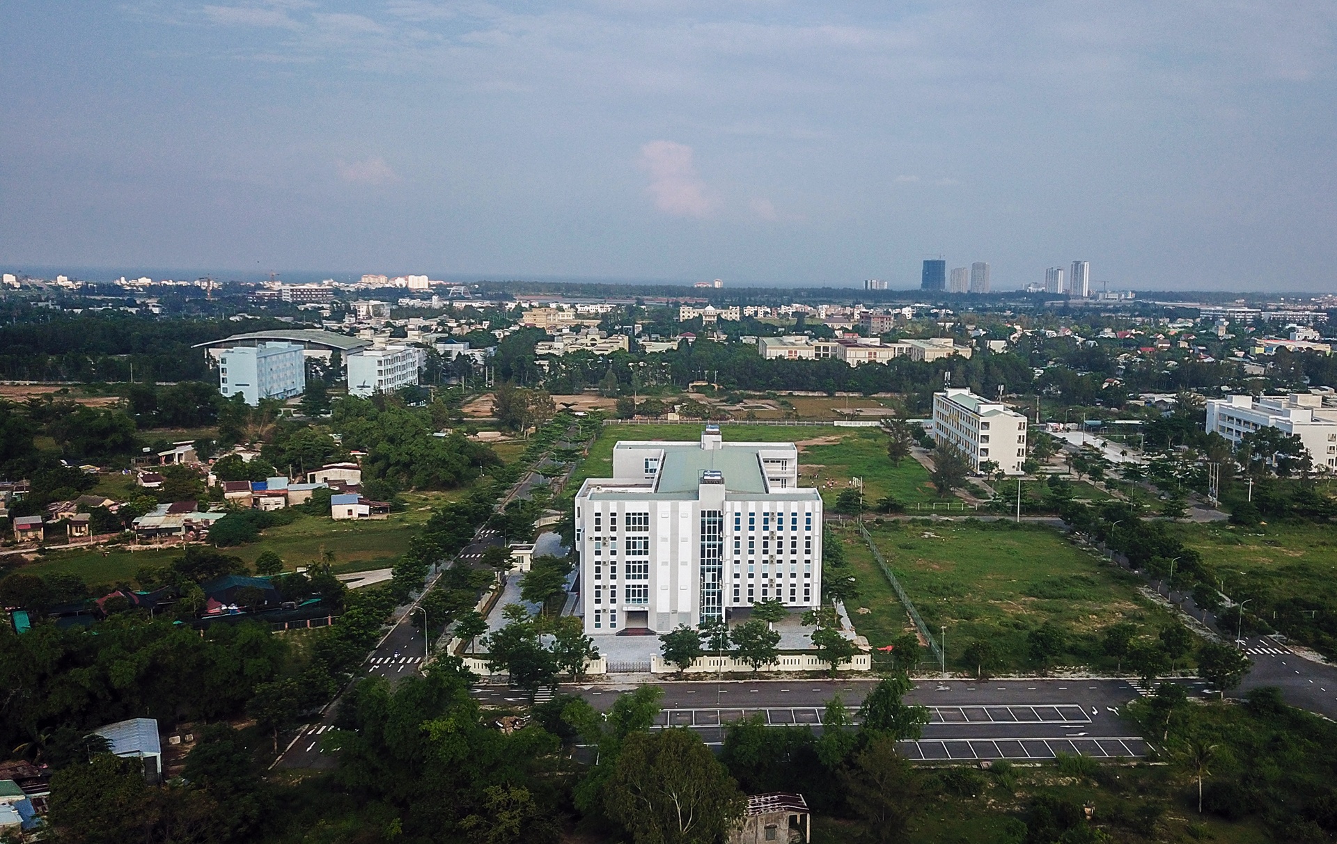 Du an treo lang dai hoc Da Nang anh 8