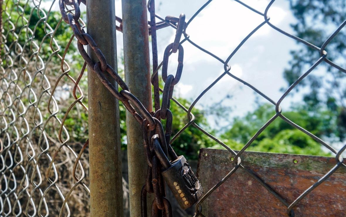 Di khong duoc, o khong xong tai lang dai hoc 10.000 ty treo 2 thap ky hinh anh