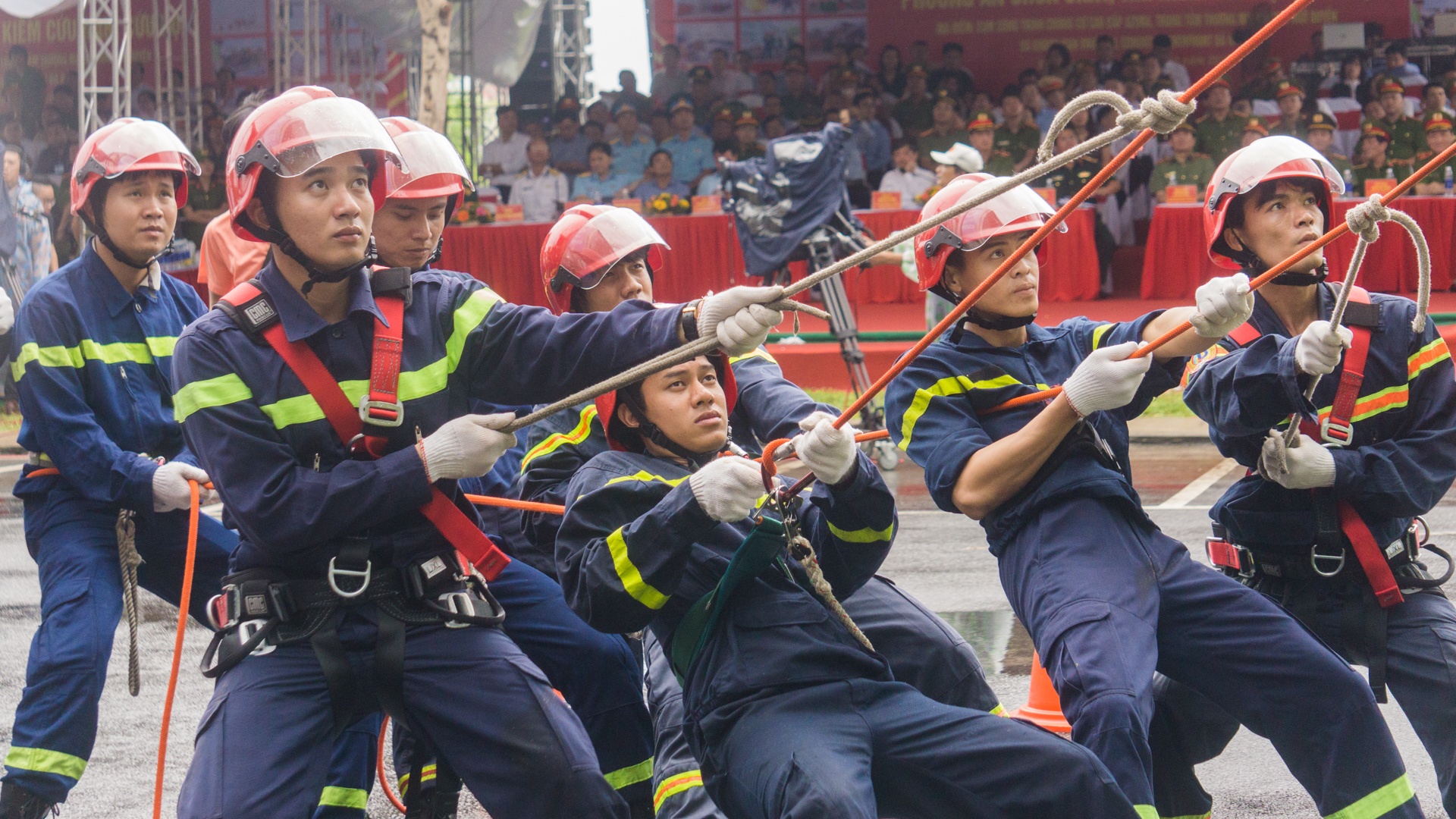 Bo Cong an dien tap chua chay tai Da Nang anh 7
