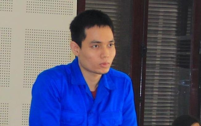 Cuu thieu uy canh sat tat axit vo sap cuoi linh an tang 2 nam tu hinh anh