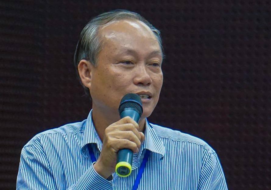 Giam doc o Da Nang bi nguoi xung la can bo tinh bao de doa hinh anh