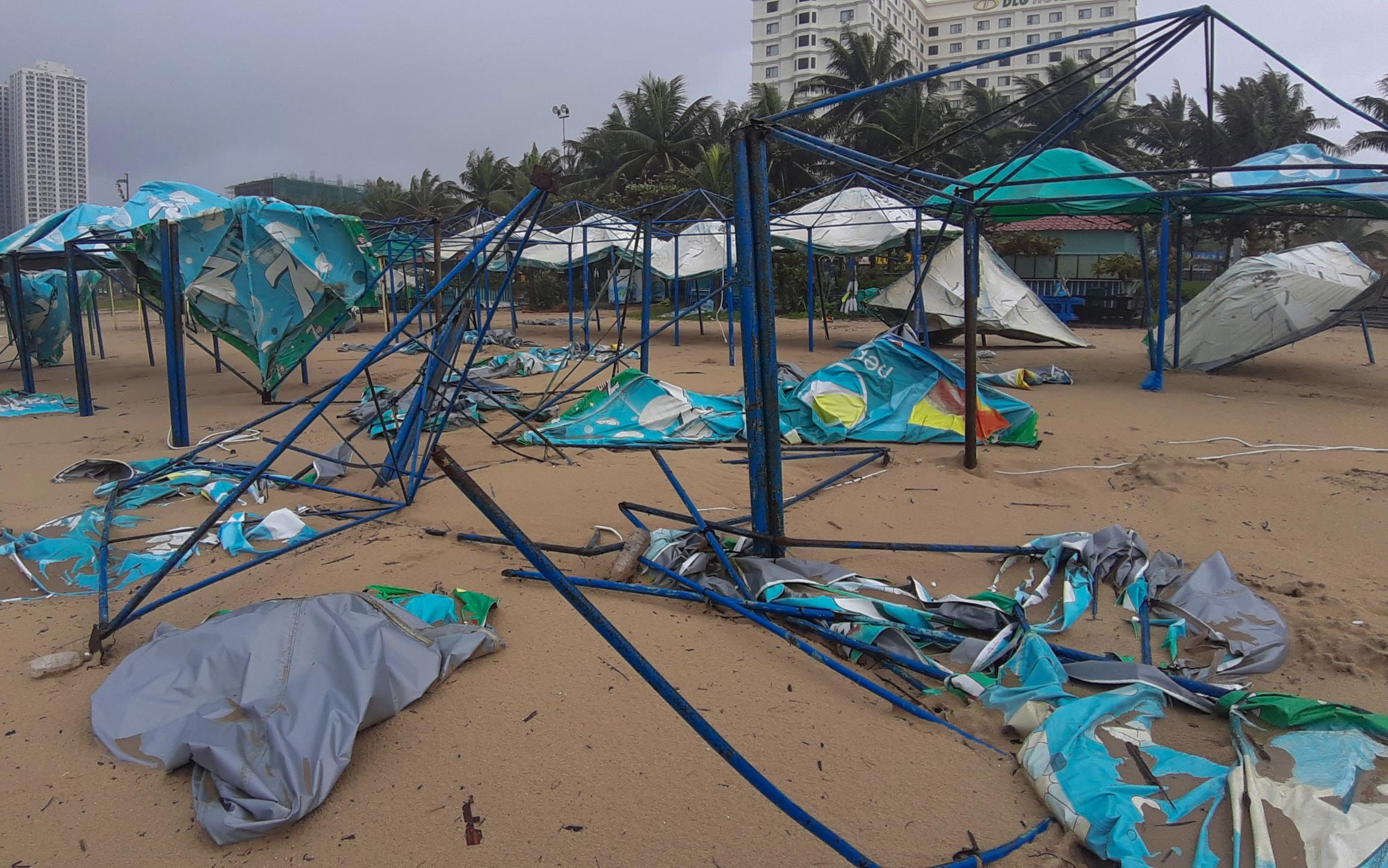 Gio thoi bay nhieu hang quan o Da Nang hinh anh