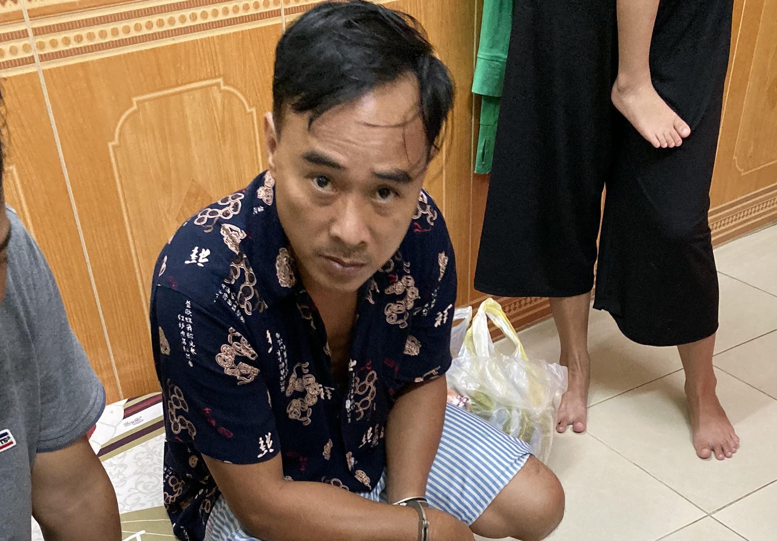 Pha ket sat trom nua ty khi gia chu vang nha hinh anh