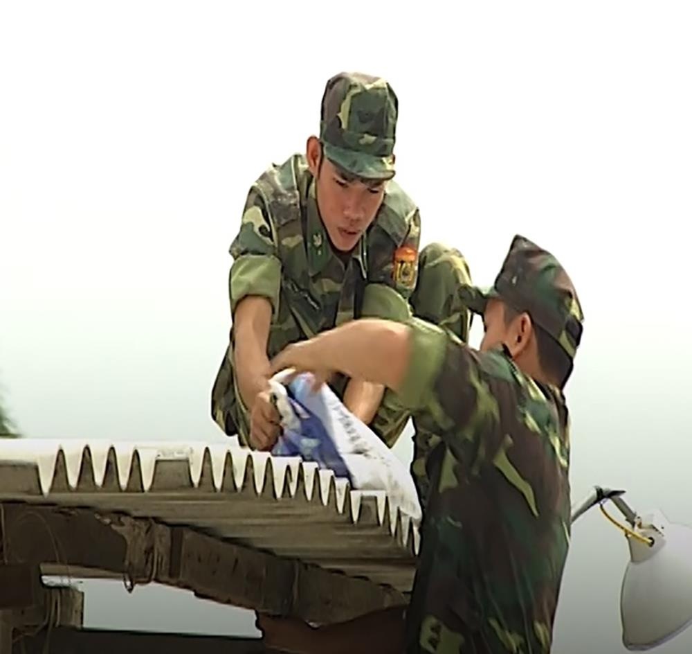 Quang Ngai khan truong ung pho bao so 6 hinh anh