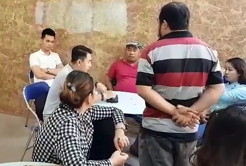 Rao ban du an 'ao' ngay sat tru so cong an hinh anh