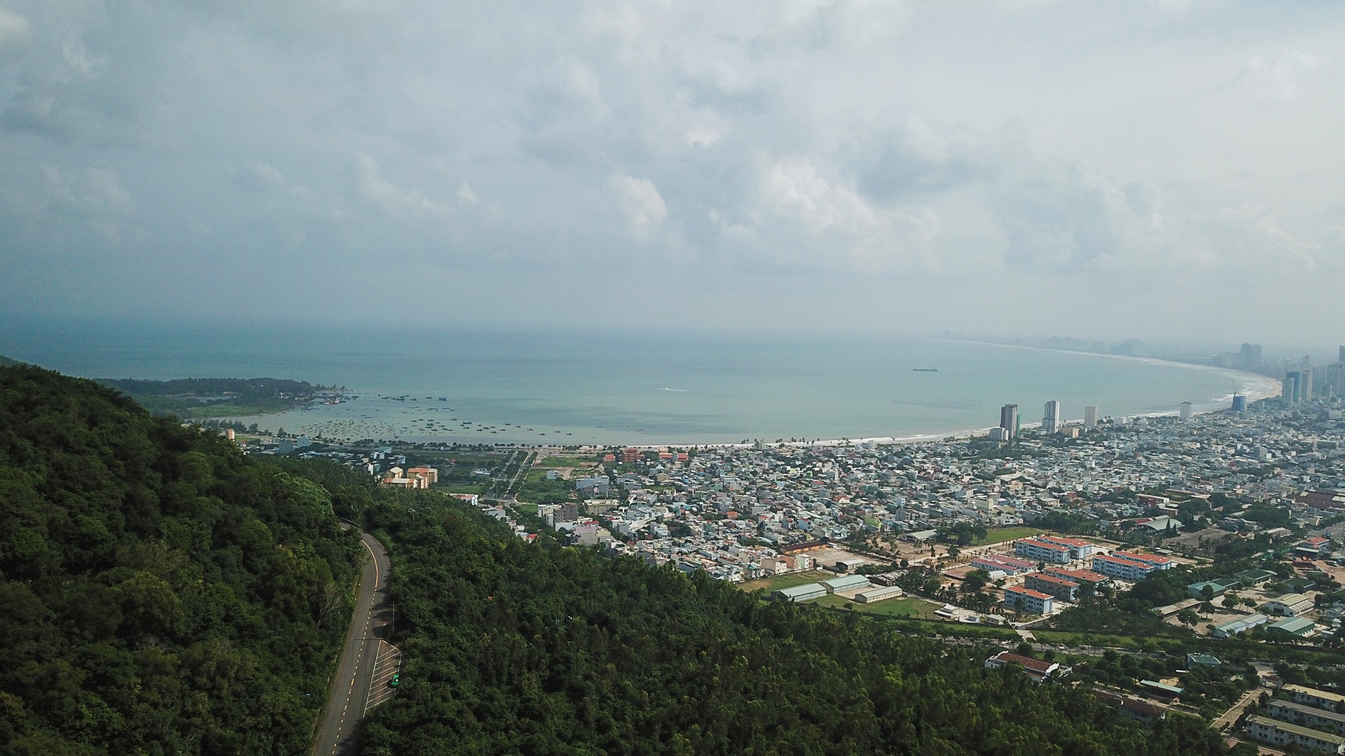 Đà Nẵng chìm trong sương mù ảnh 13 Da Nang chim trong suong mu anh 13