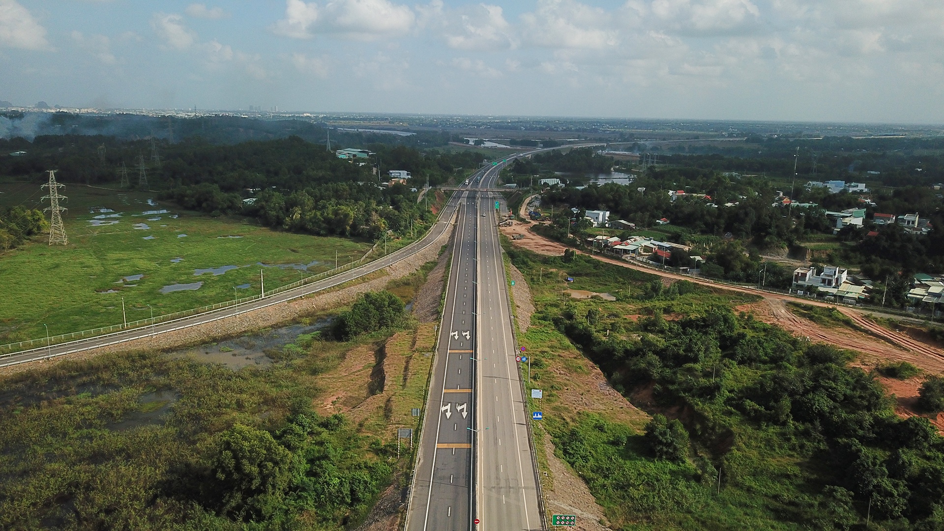 Cao toc 34.500 ty hu hong anh 1