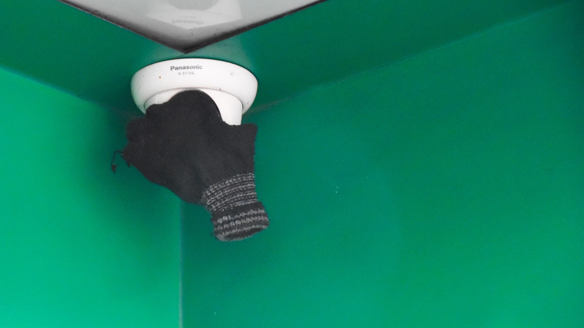 Ke gian che camera, dap cay ATM o Da Nang hinh anh