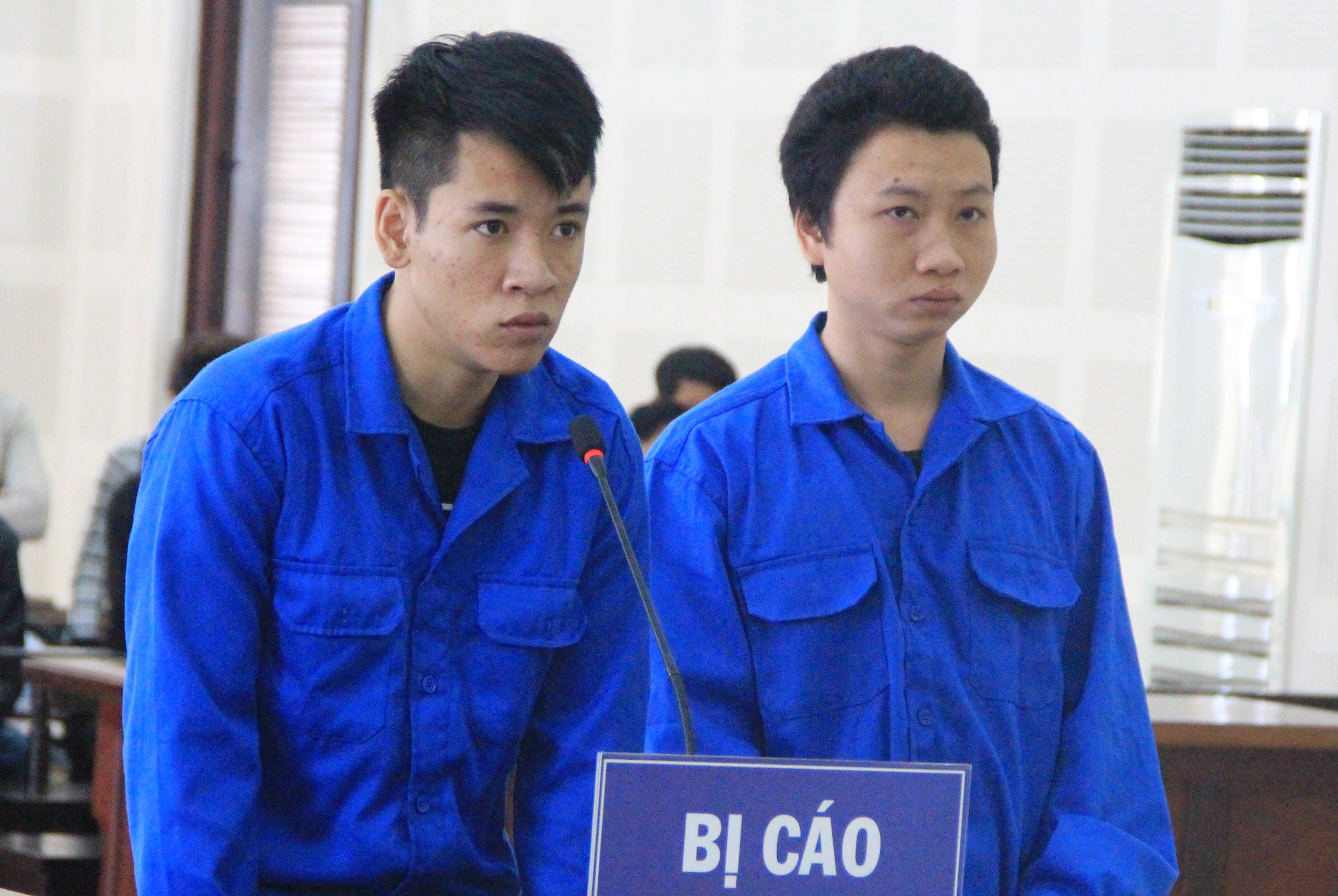 Hai 9X cung cap ma tuy cho vu truong linh an hinh anh