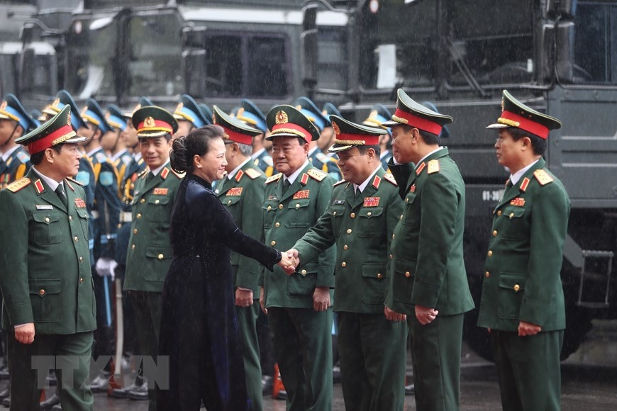 Thu tuong va Chu tich Quoc hoi du le ky niem ngay quan doi anh 6