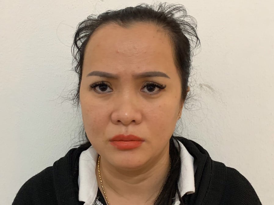 Bắt người phụ nữ đánh tráo vàng giả lấy vàng thật ảnh 1 Bat nguoi phu nu danh trao vang gia lay vang that anh 1